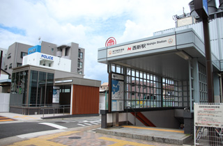 福岡市営地下鉄空港線西新駅地上